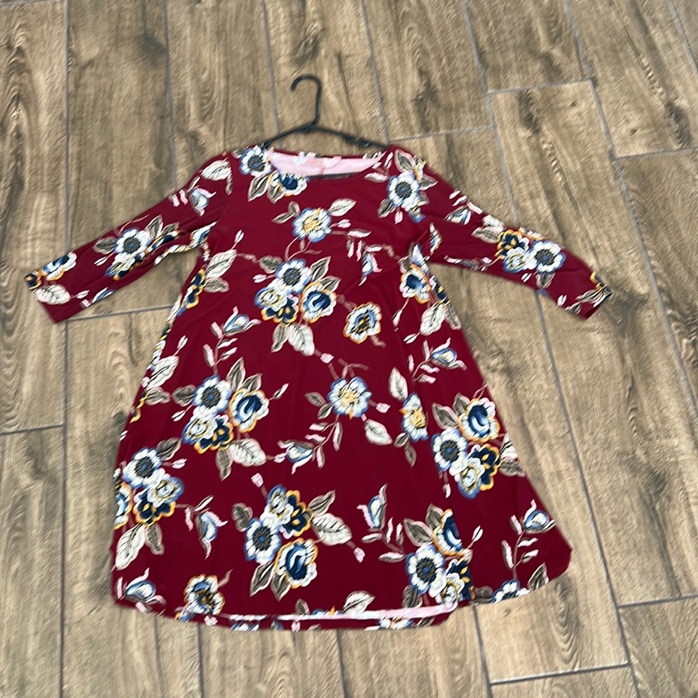Long sleeve dress only worn once